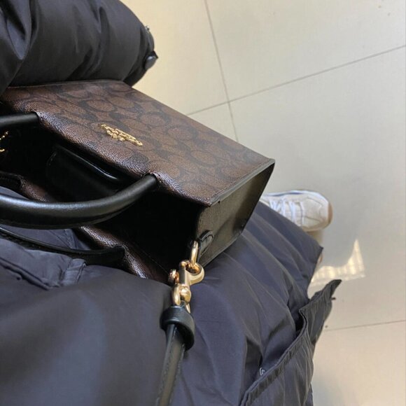 Funny Cartoon Character Sticker with Red Scarf - Picture 2 of 4